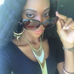 Meet your Posher, Jasmine